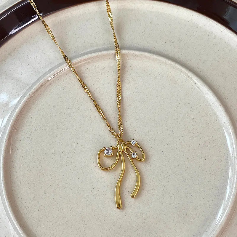 Kairi Necklace