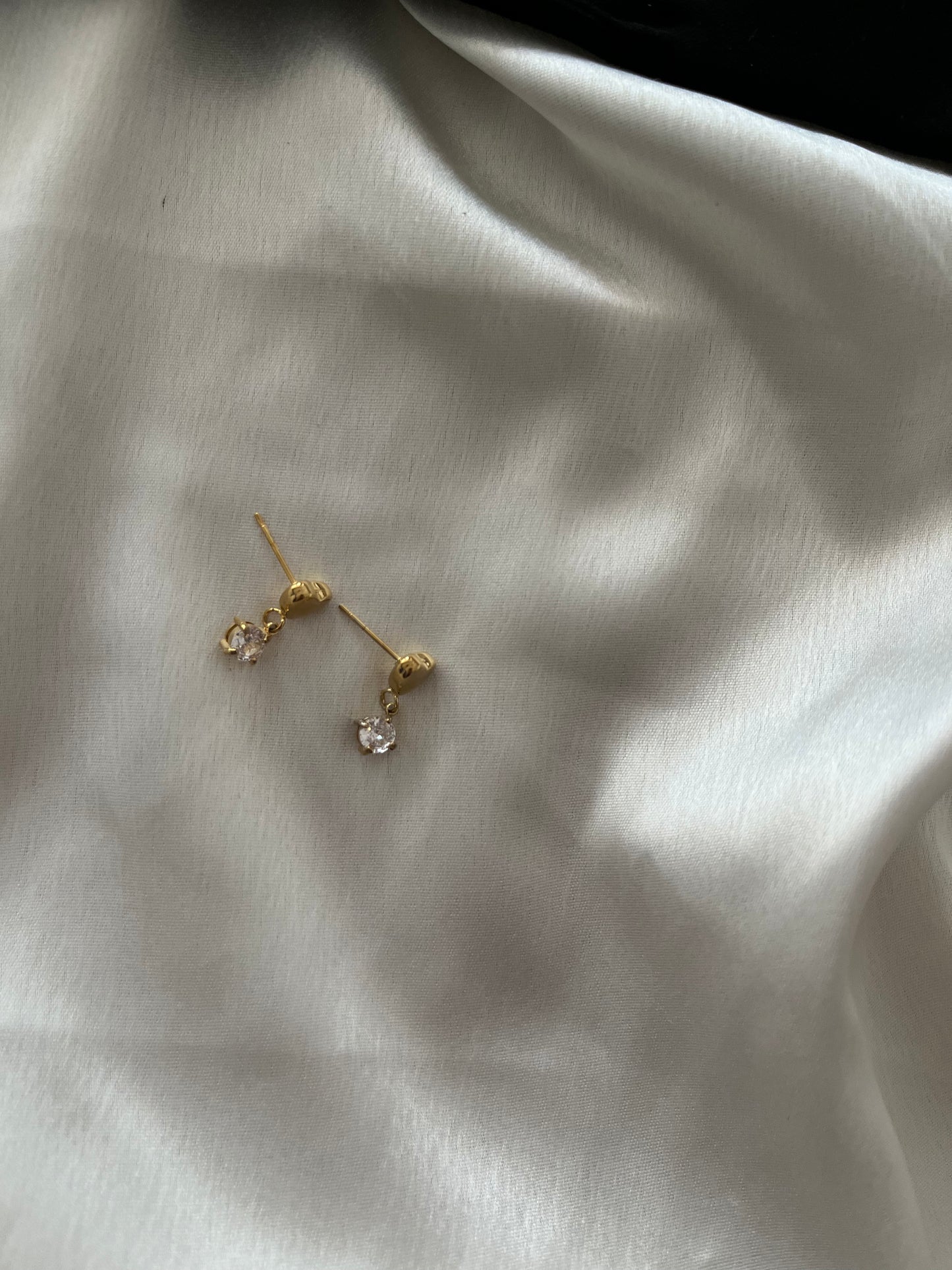 Elisana Earrings