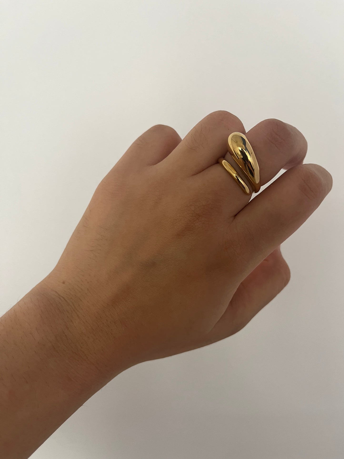 Ave Ring