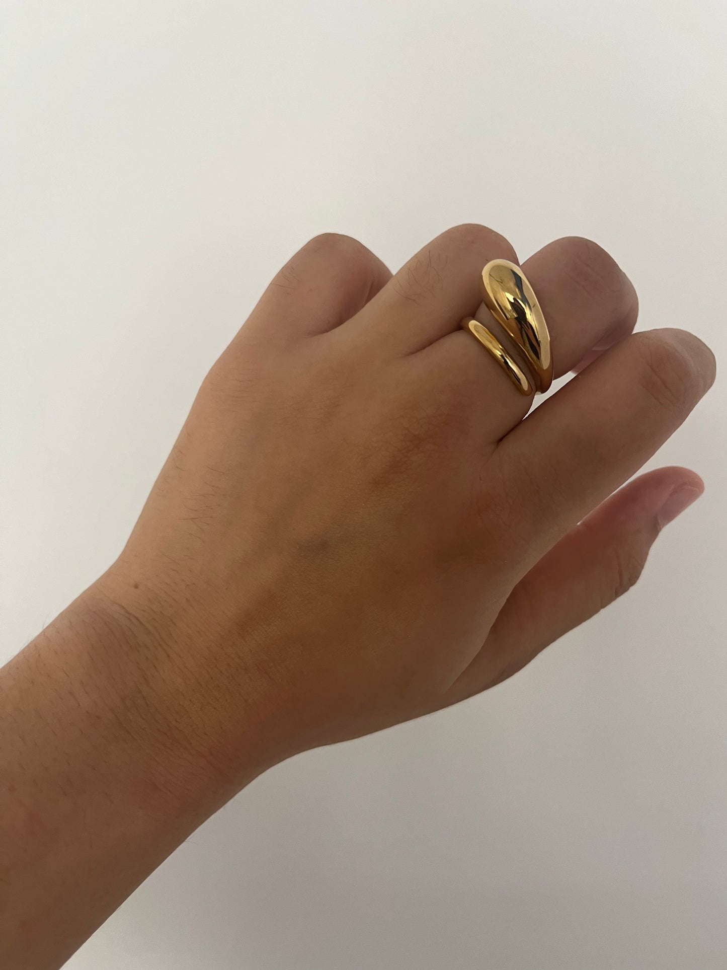 Ave Ring